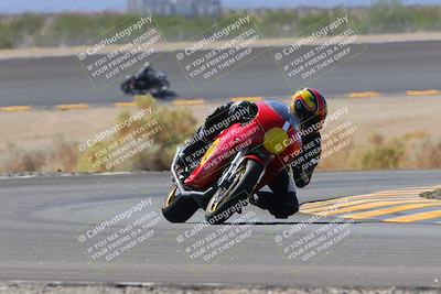 media/Oct-08-2022-SoCal Trackdays (Sat) [[1fc3beec89]]/Turn 14 (1050am)/